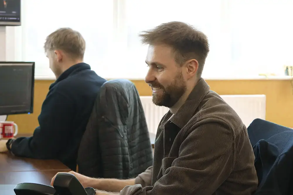 an automotive digital solutions expert at click dealer
